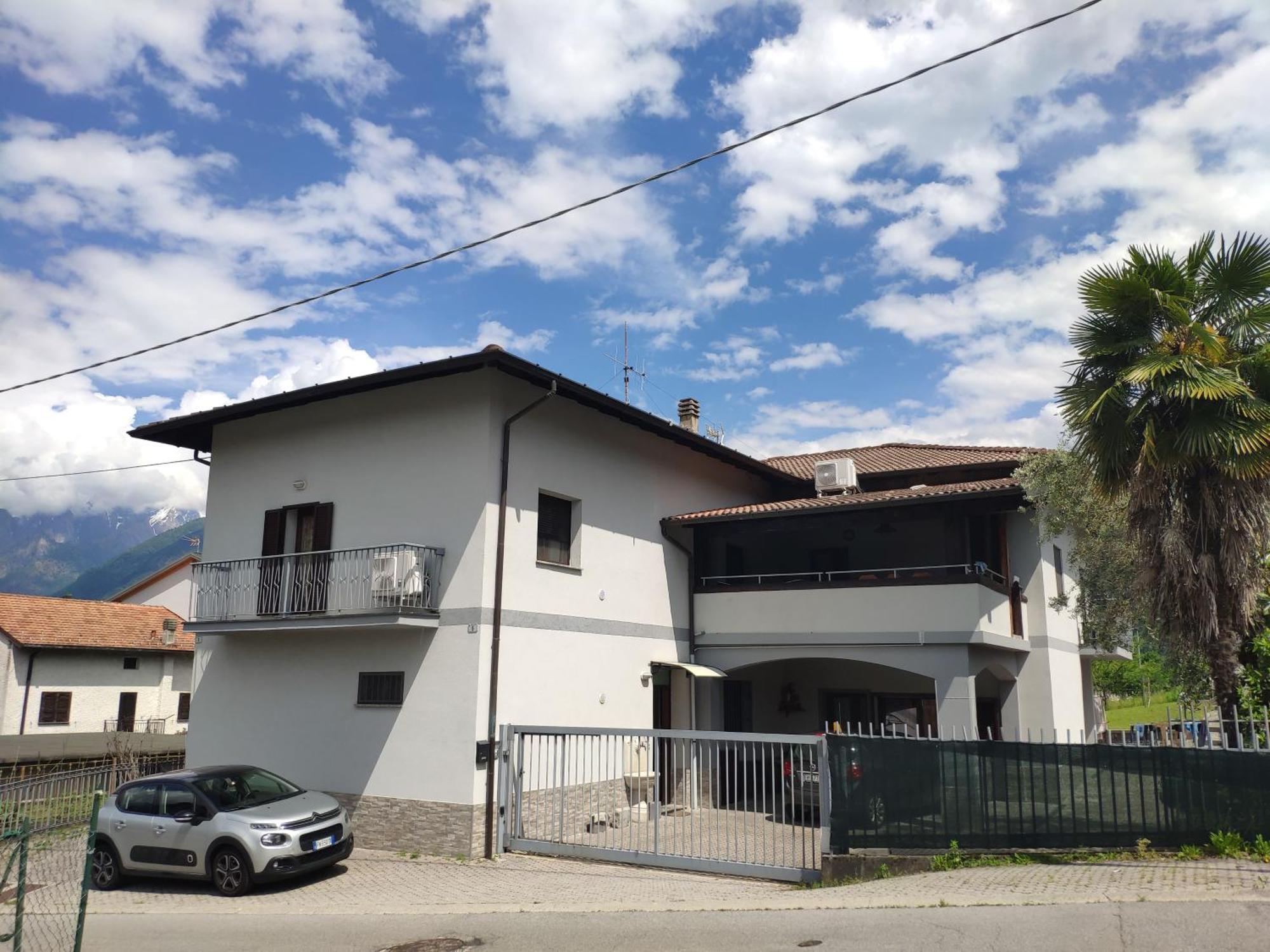 Ferienwohnung Chiaro House Colico Exterior foto